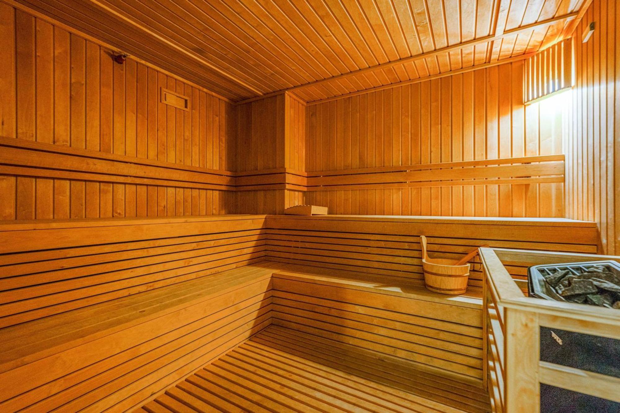 Four Points By Sheraton Al Ain Exteriör bild A Finnish sauna