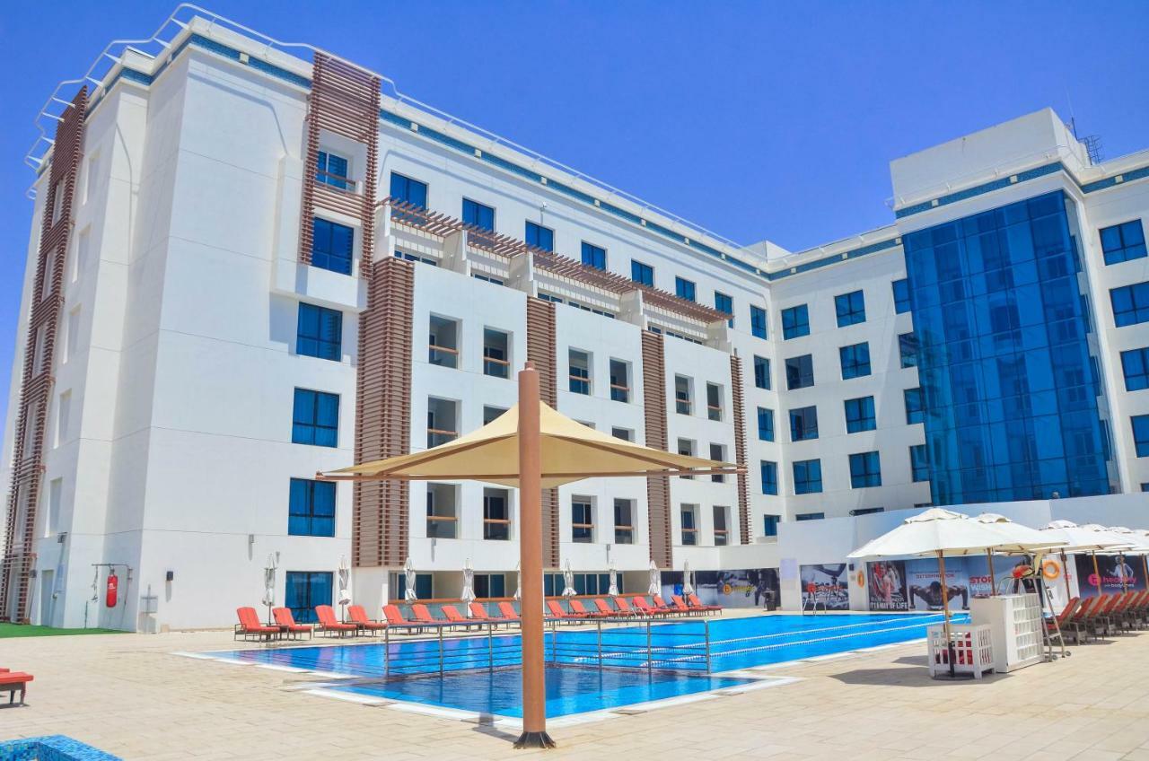 Four Points By Sheraton Al Ain Exteriör bild The Nile City Towers